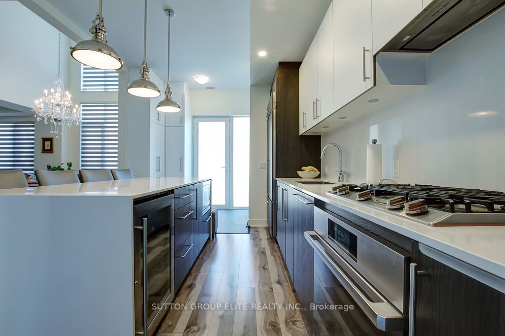 81 High Street E, #1
