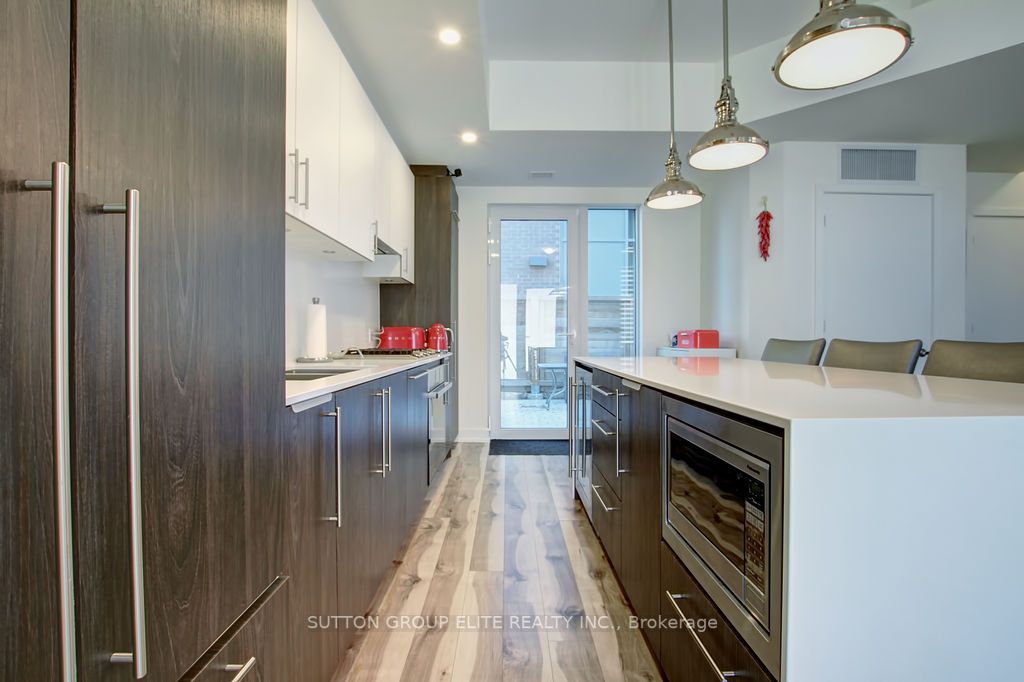 81 High Street E, #1