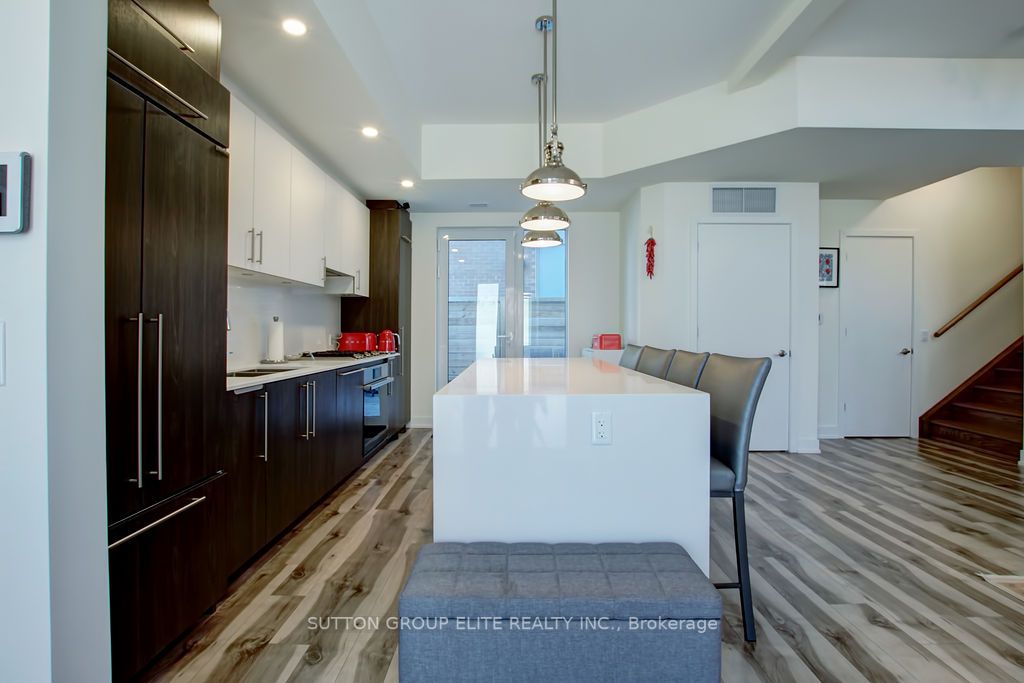 81 High Street E, #1