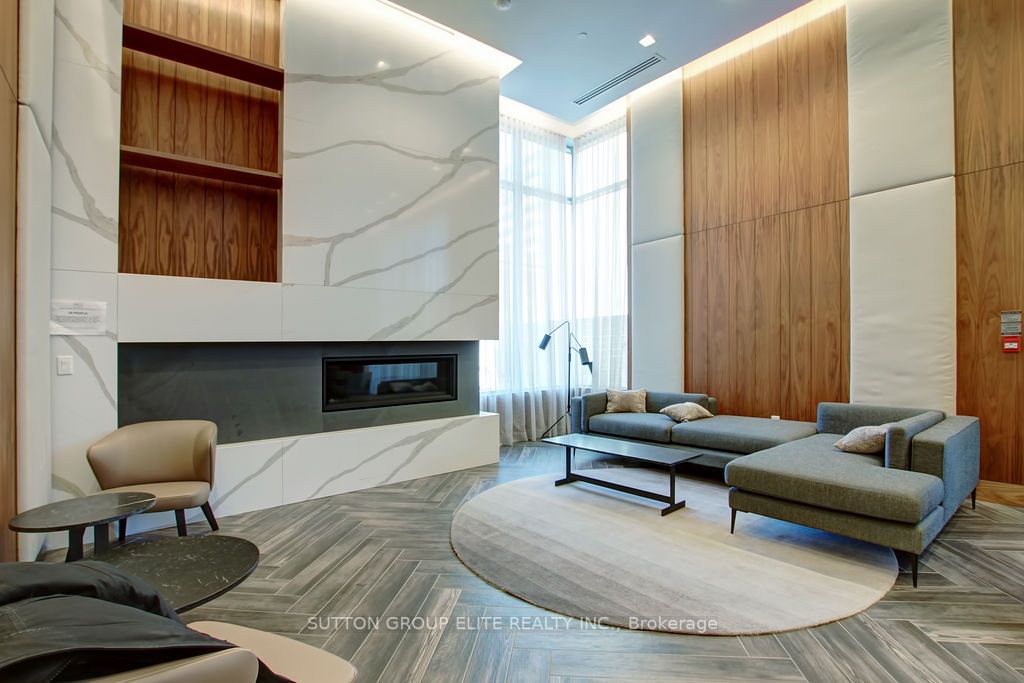 81 High Street E, #1