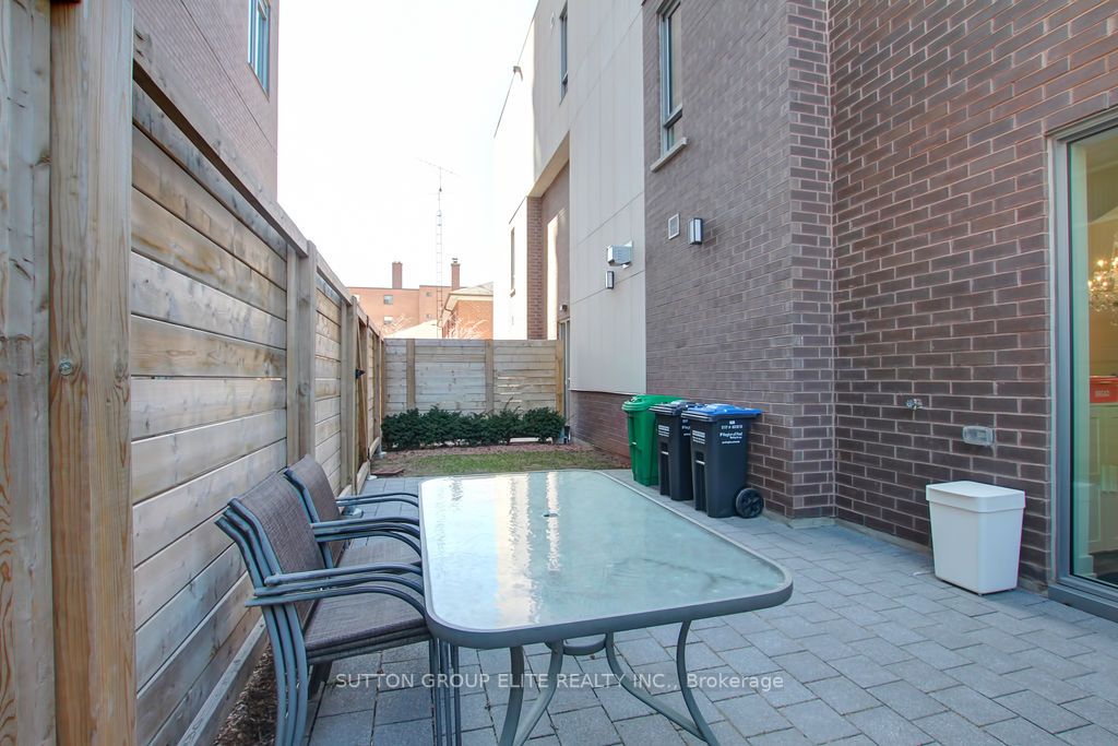 81 High Street E, #1