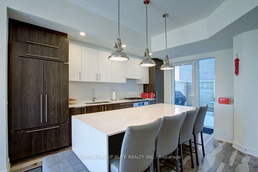 81 High Street E, #1