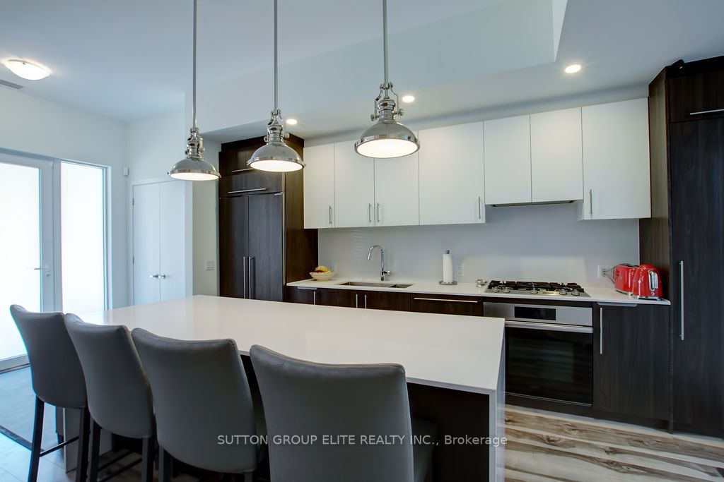 81 High Street E, #1