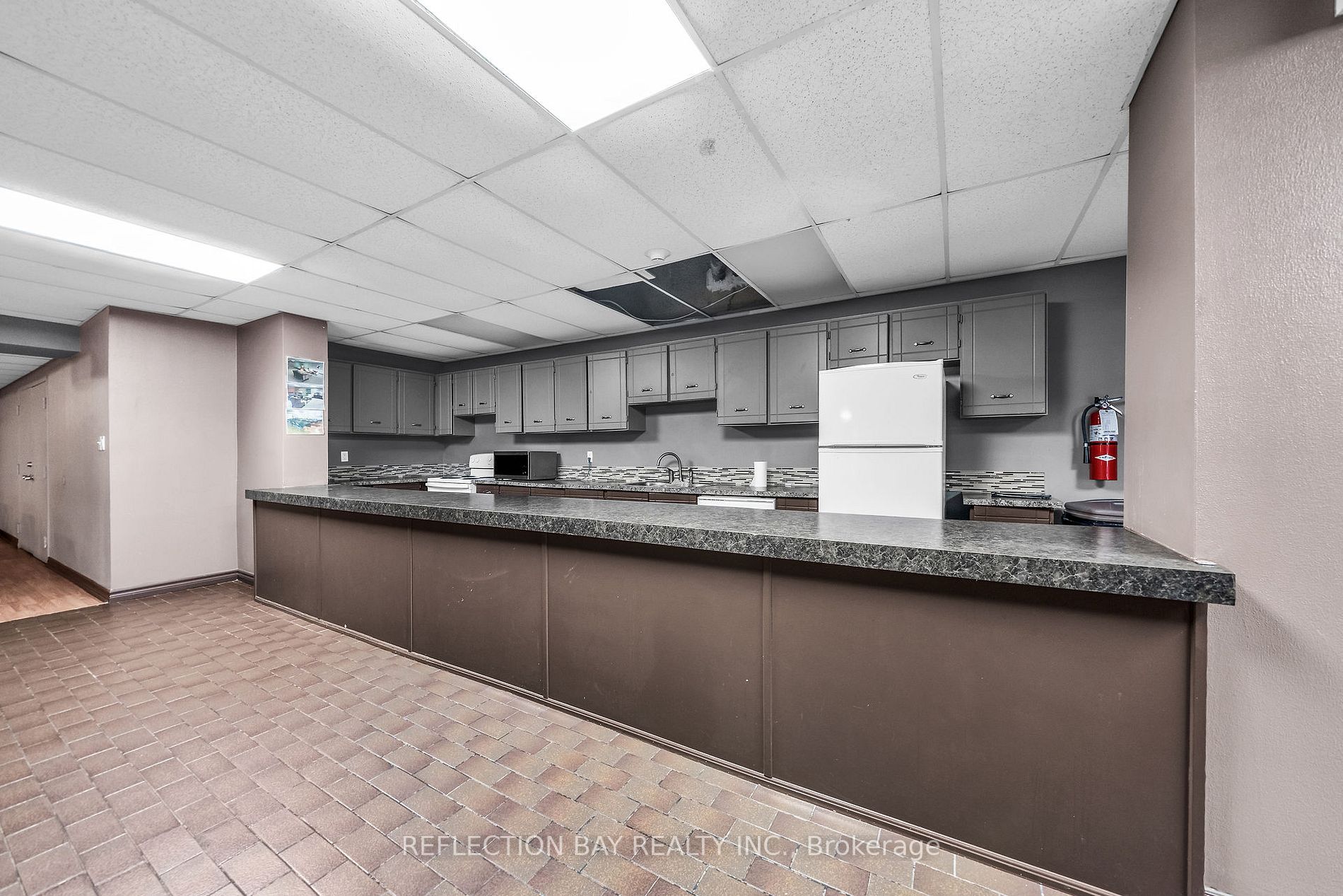 1320 Mississauga Valley Blvd, #706