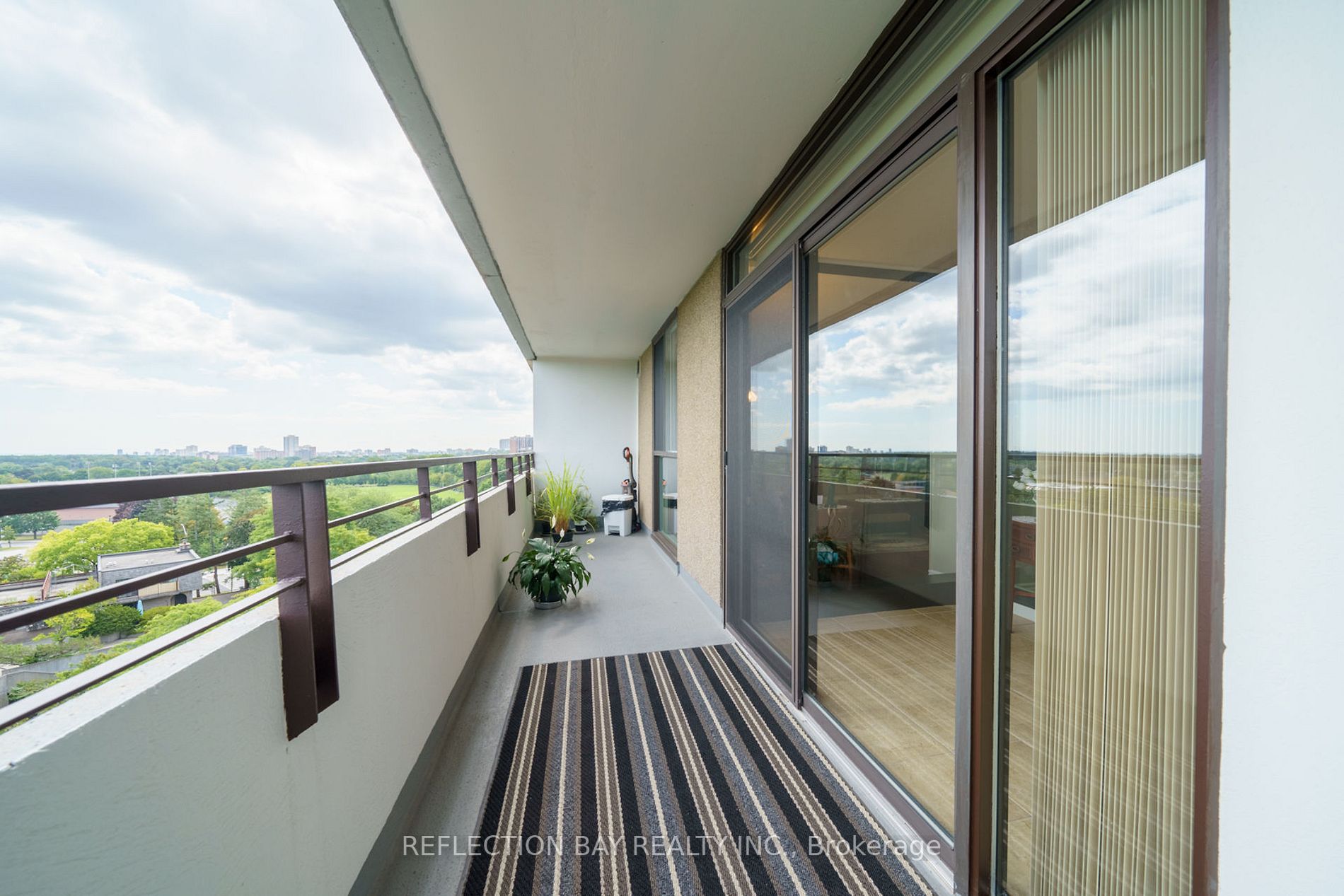 1320 Mississauga Valley Blvd, #706
