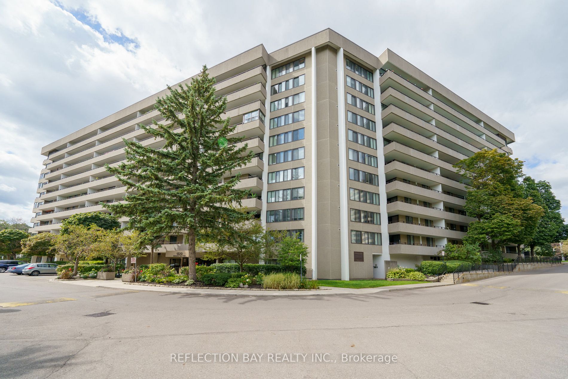 1320 Mississauga Valley Blvd, #706