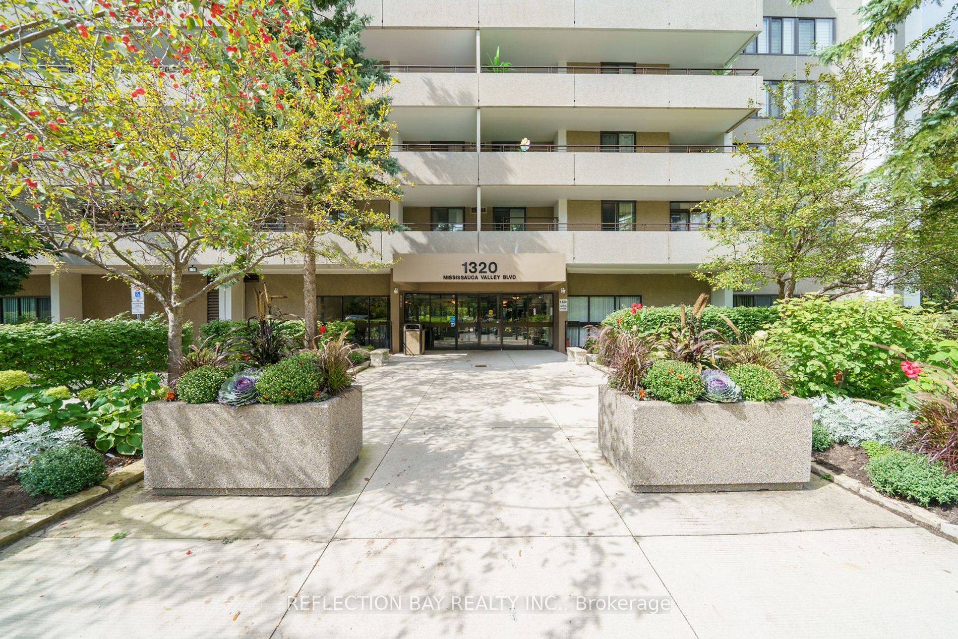 1320 Mississauga Valley Blvd, #706
