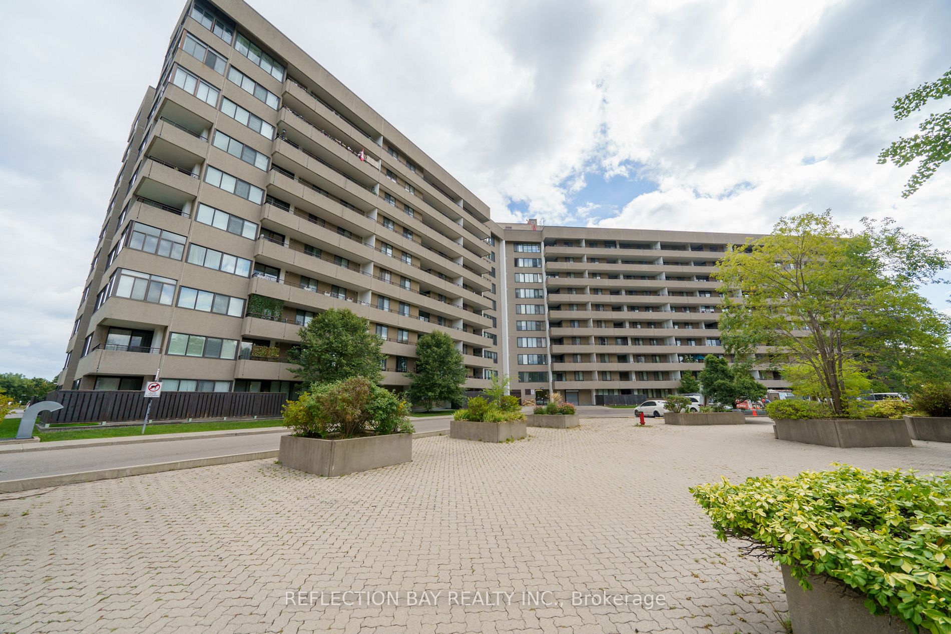 1320 Mississauga Valley Blvd, #706