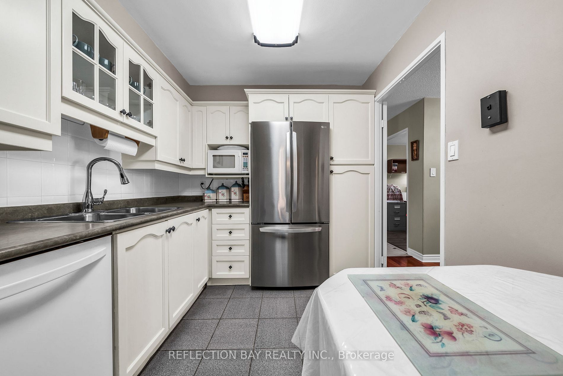 1320 Mississauga Valley Blvd, #706