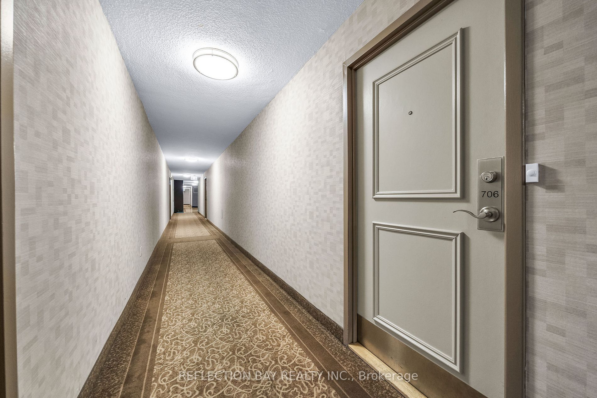 1320 Mississauga Valley Blvd, #706