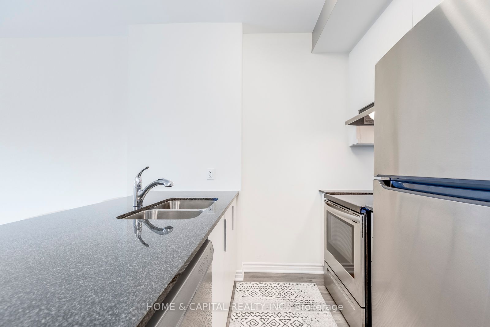 200 Lagerfeld Drive, #326