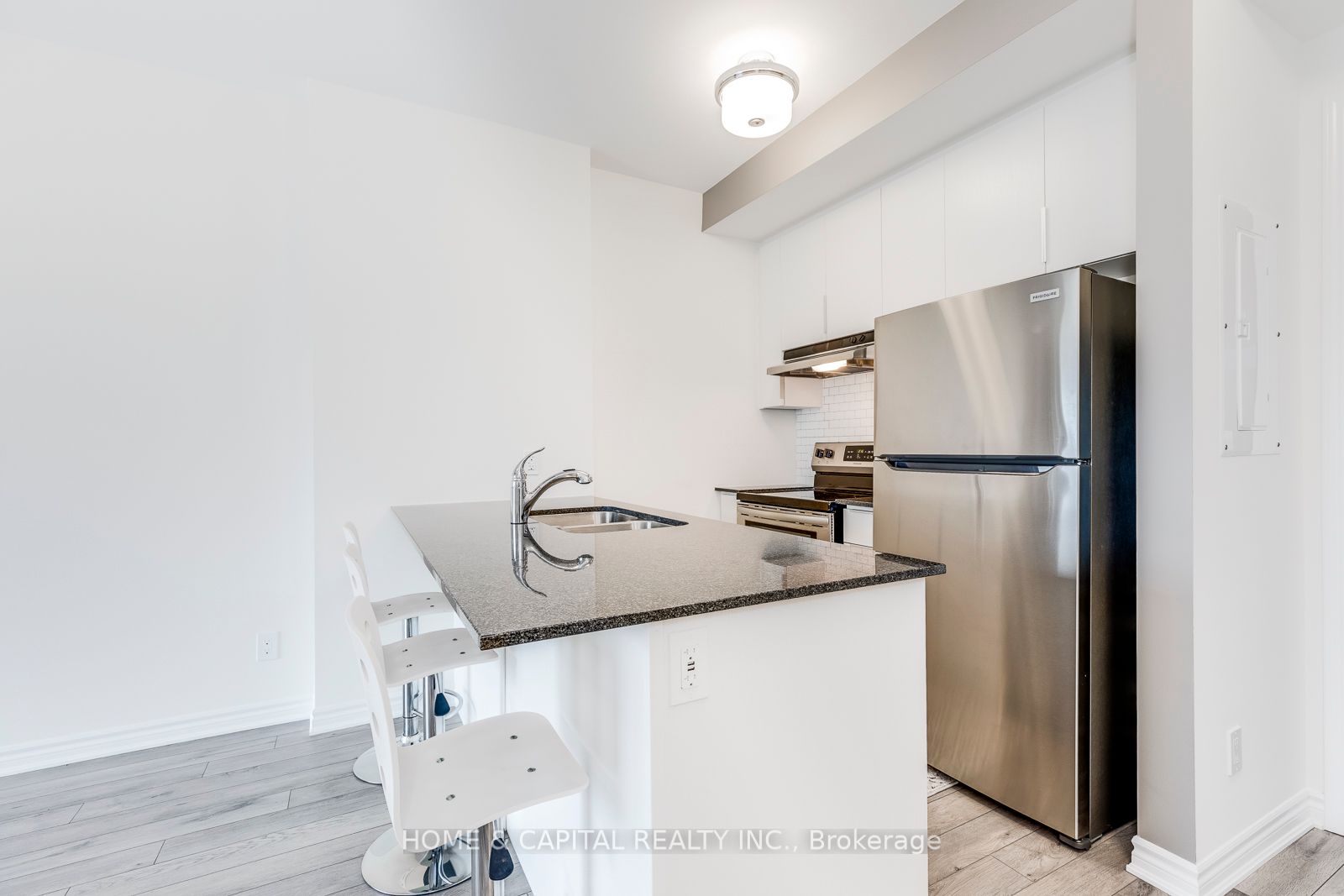 200 Lagerfeld Drive, #326
