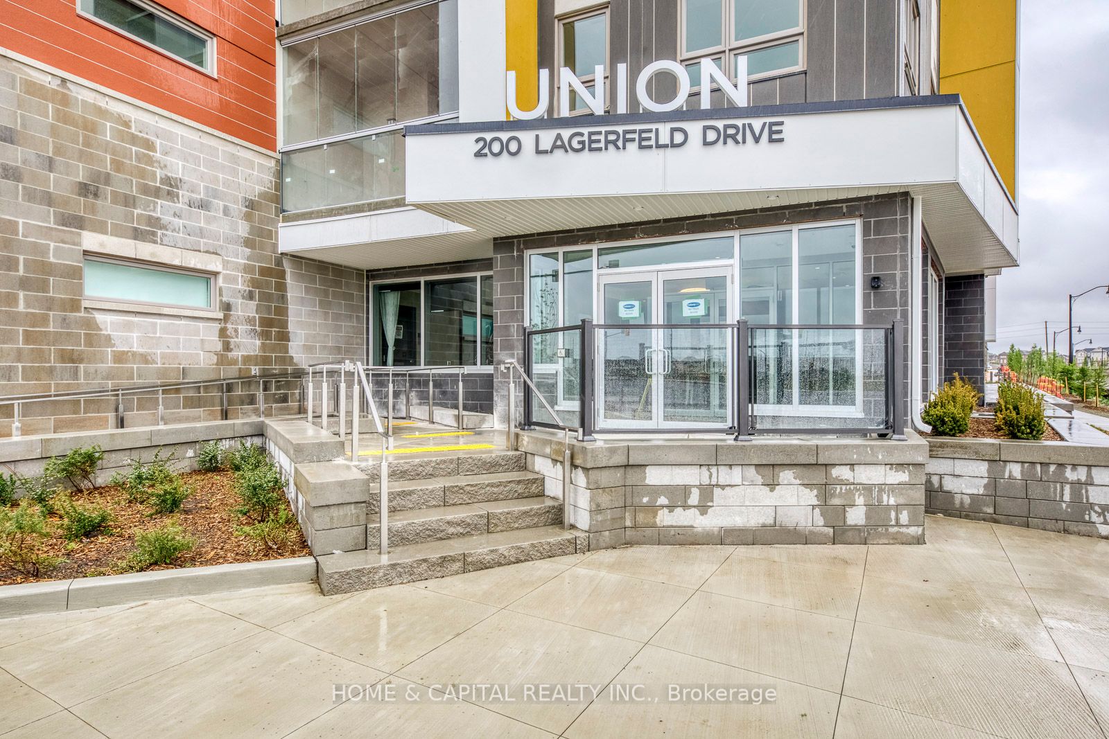 200 Lagerfeld Dr, #326