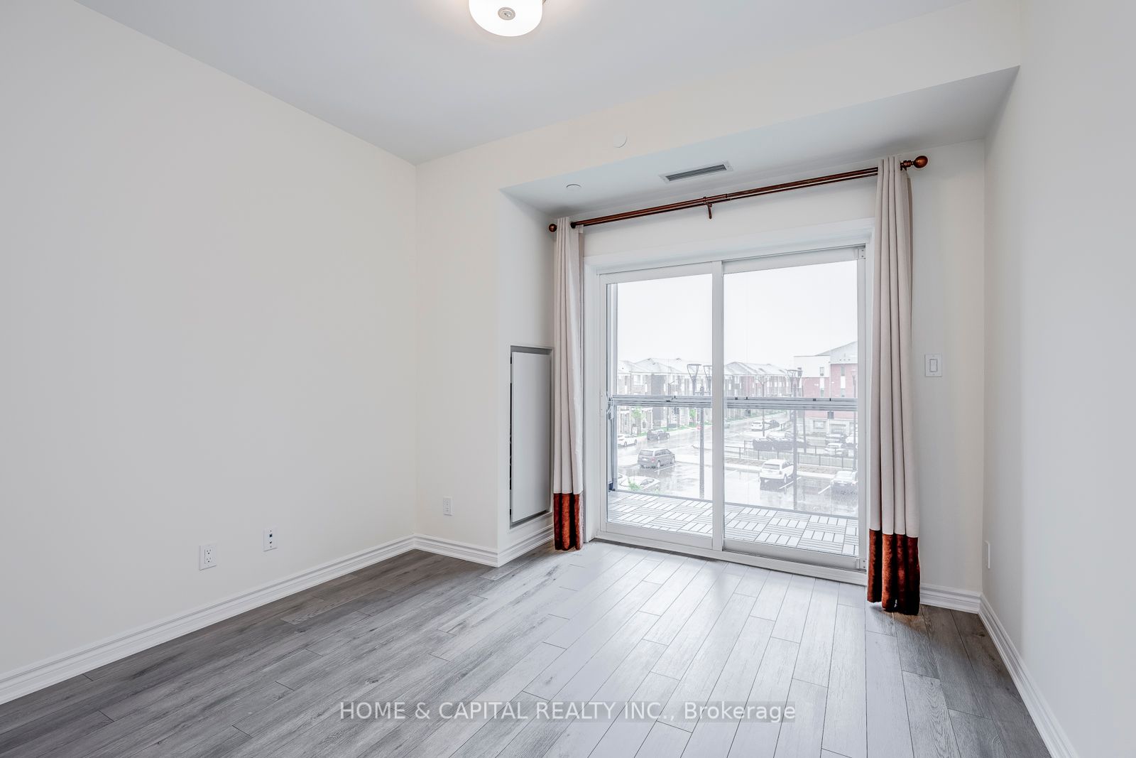 200 Lagerfeld Drive, #326