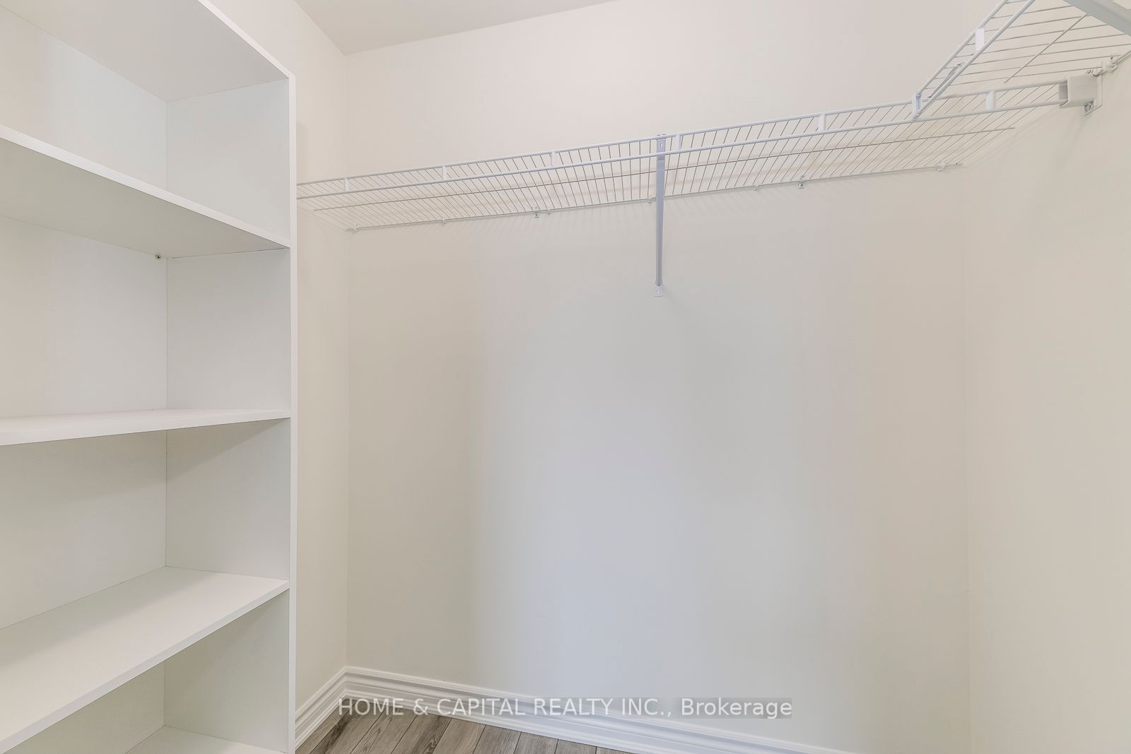 200 Lagerfeld Drive, #326