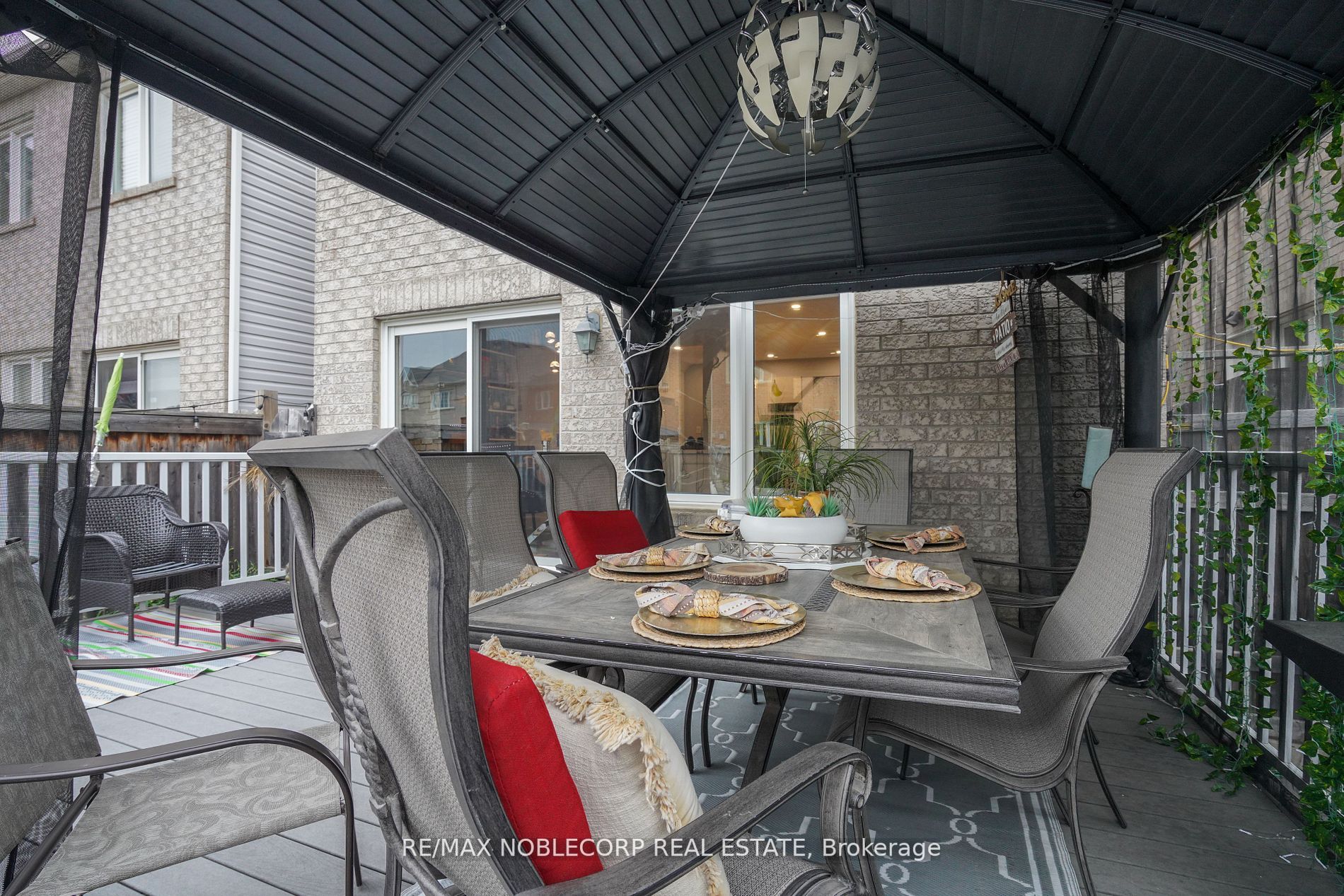 37 Napoleon Crescent