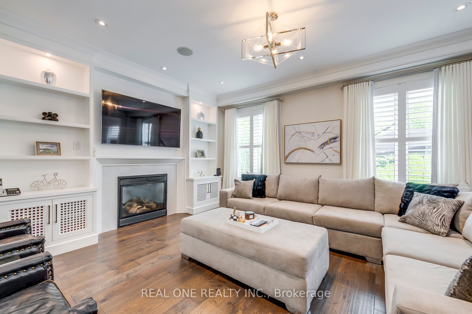 1169 Jezero Cres