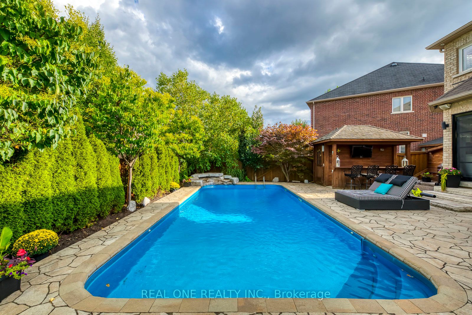 1169 Jezero Cres