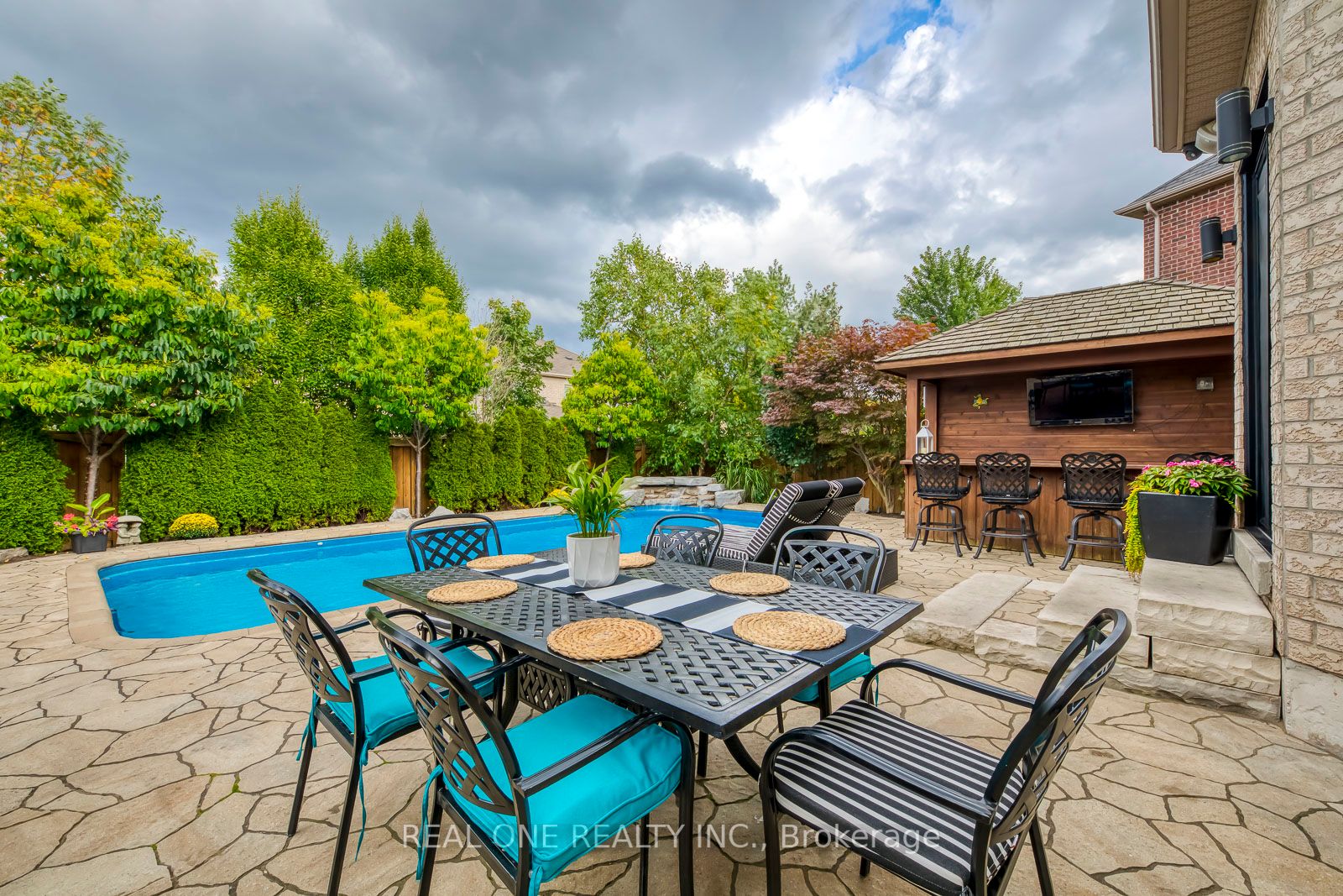 1169 Jezero Cres