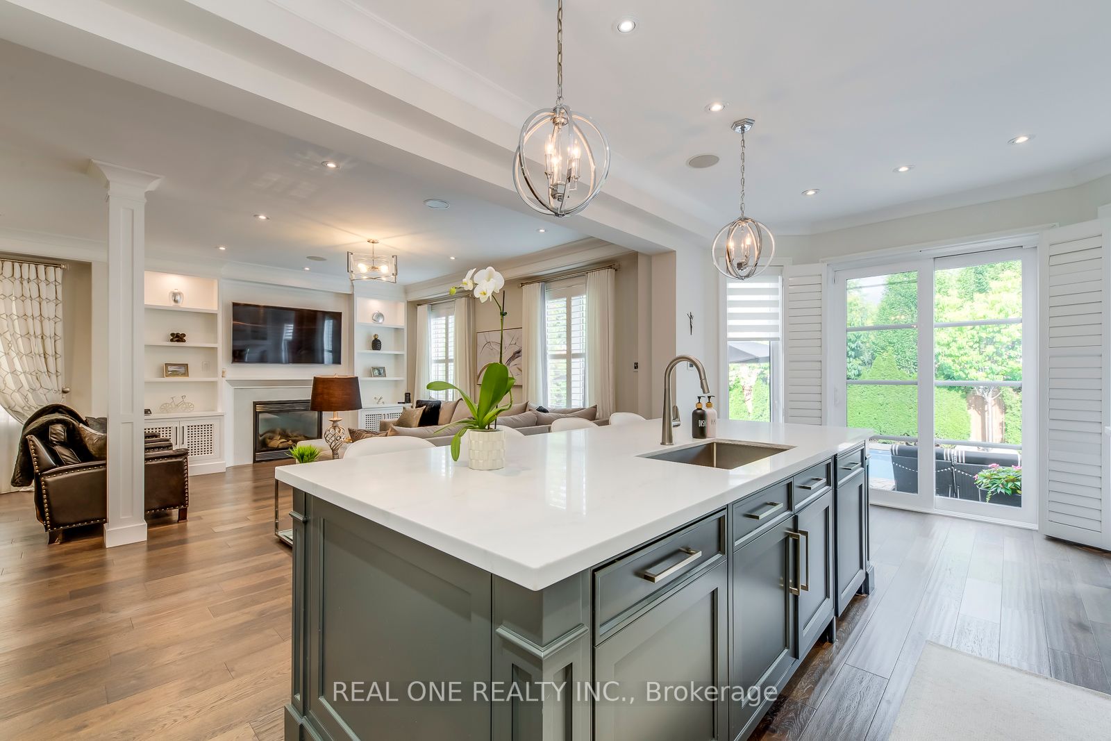 1169 Jezero Cres