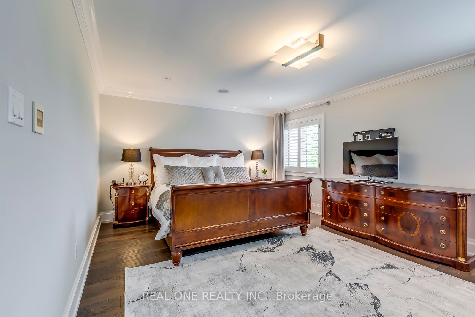 1169 Jezero Cres