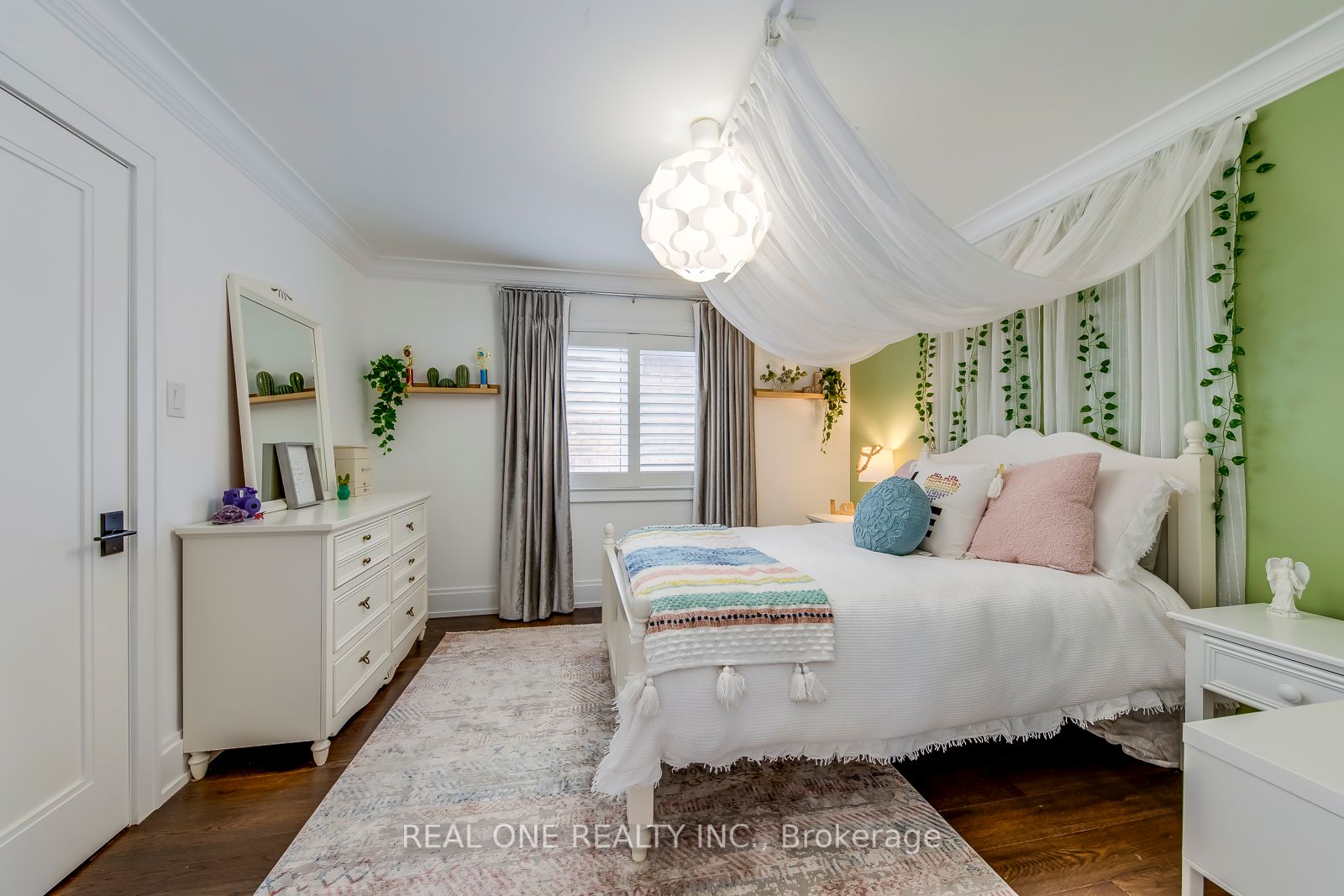 1169 Jezero Cres