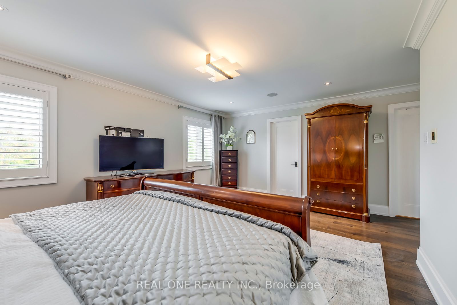 1169 Jezero Cres
