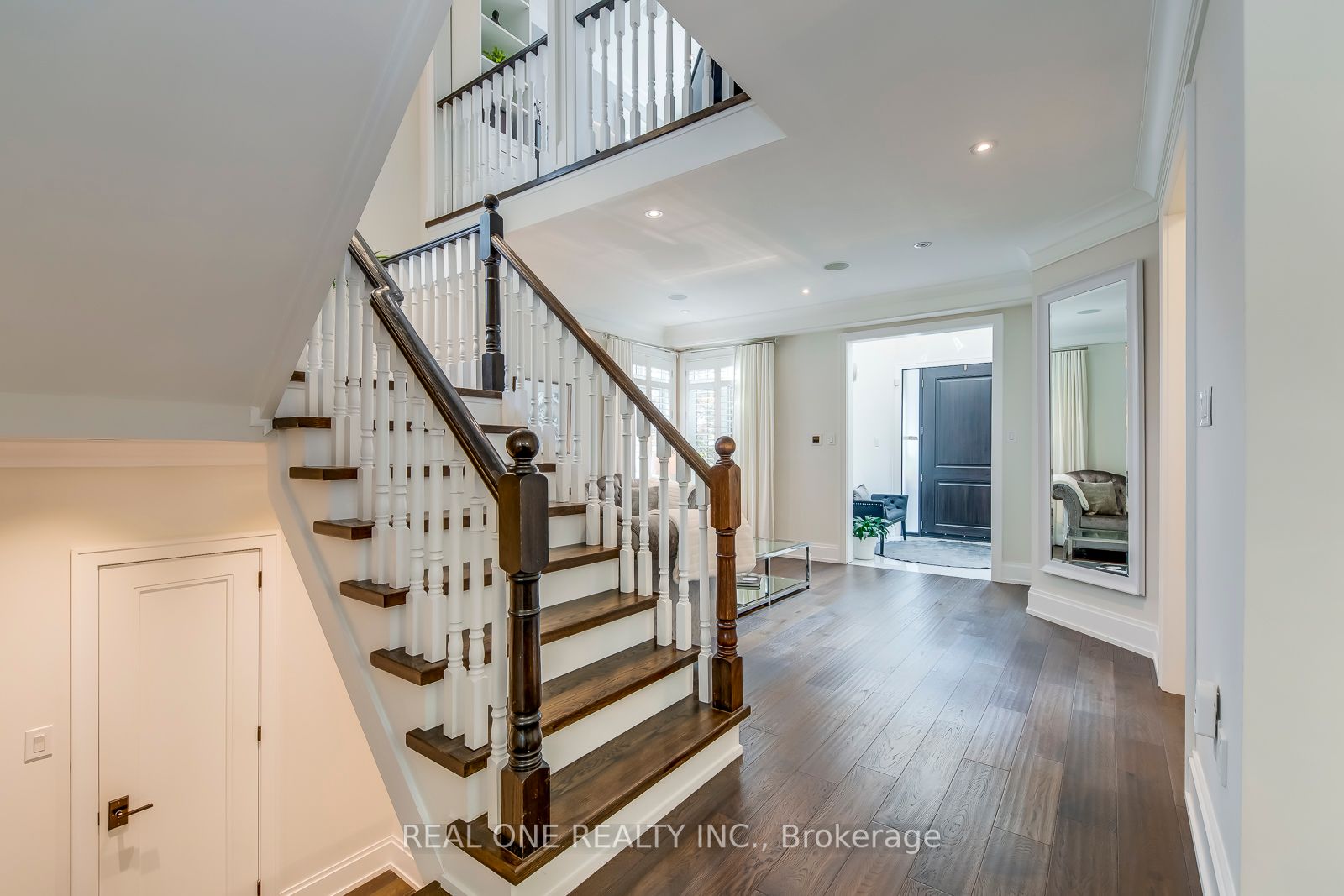 1169 Jezero Cres