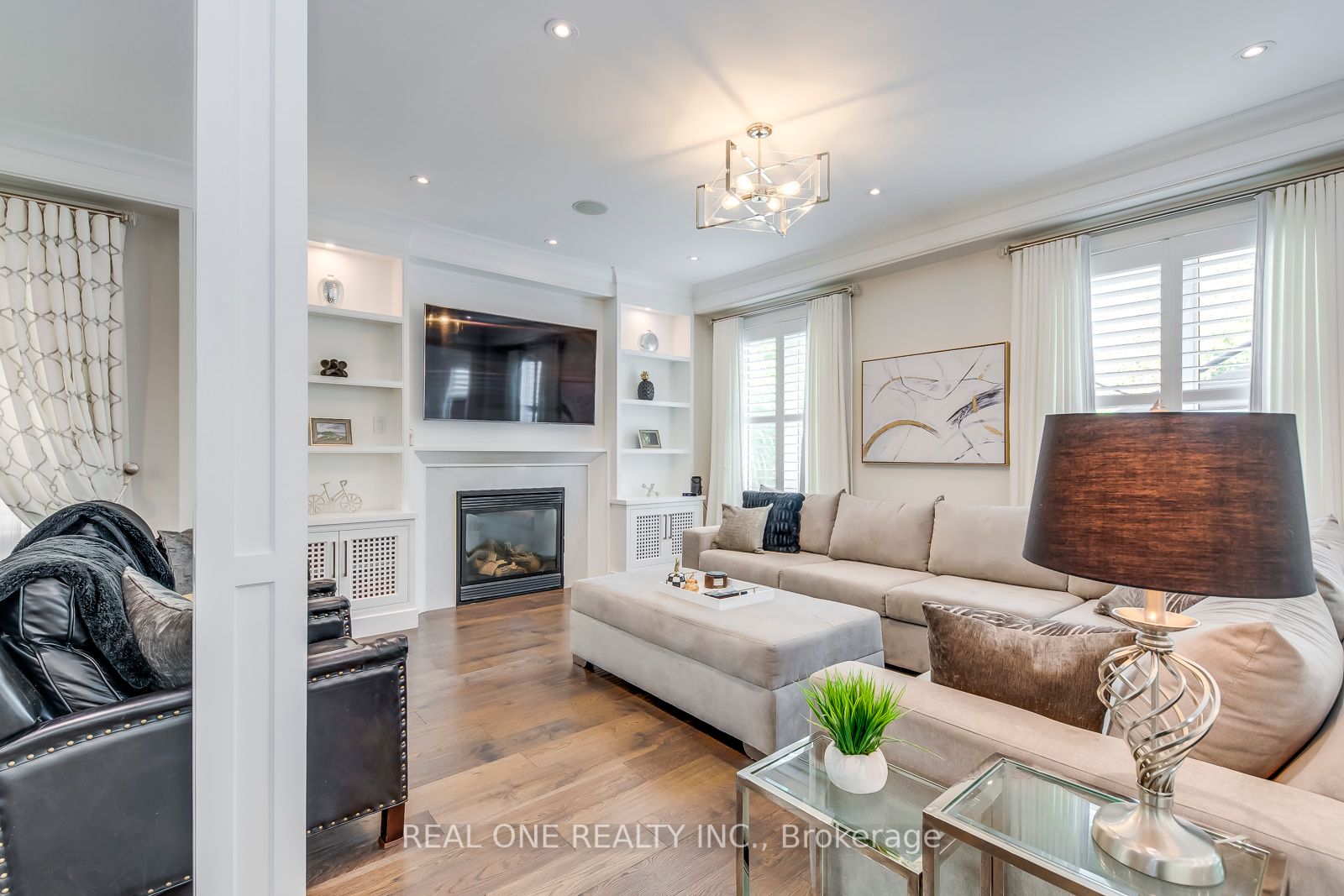 1169 Jezero Cres