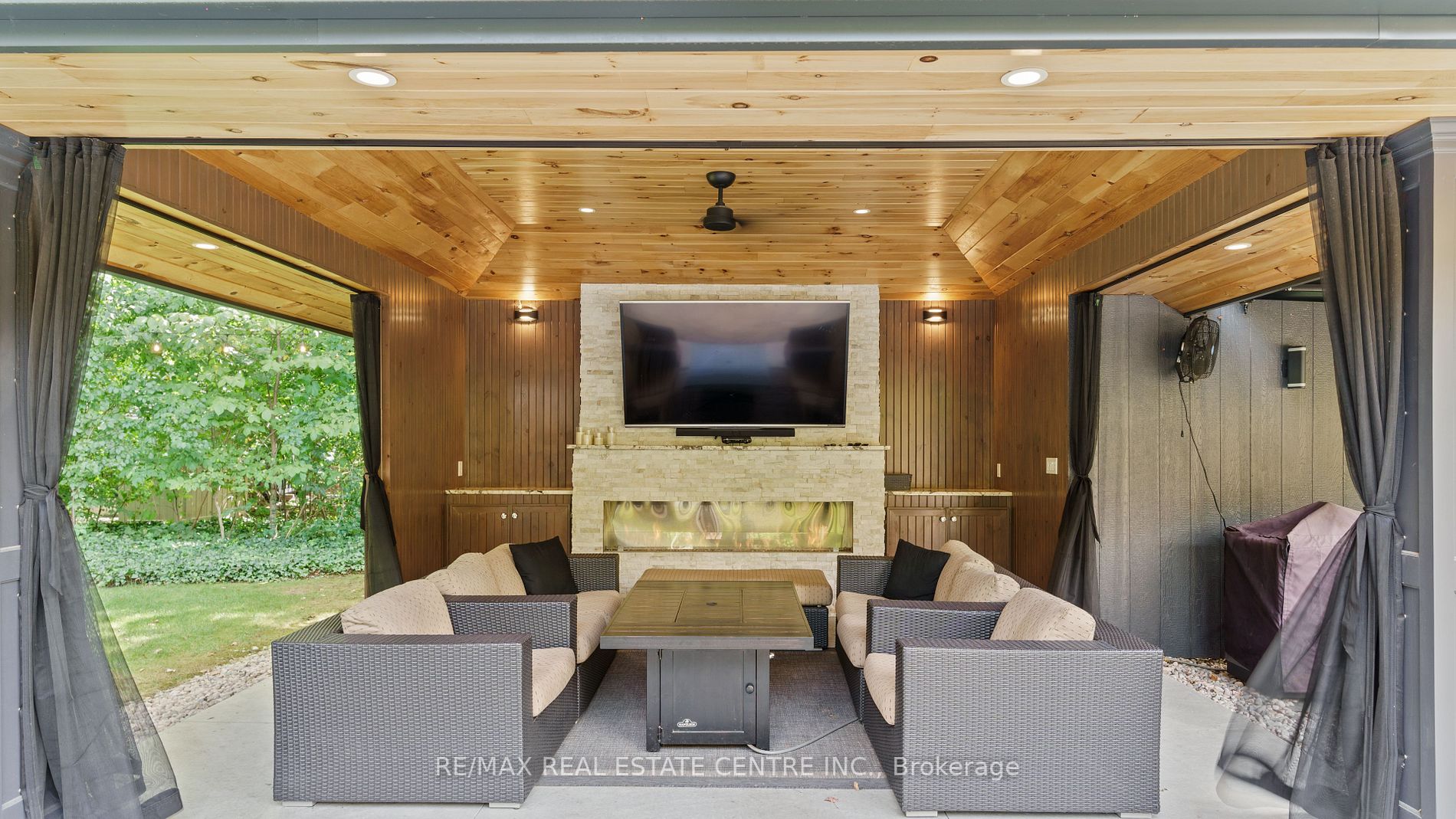 3638 St.Laurent Court