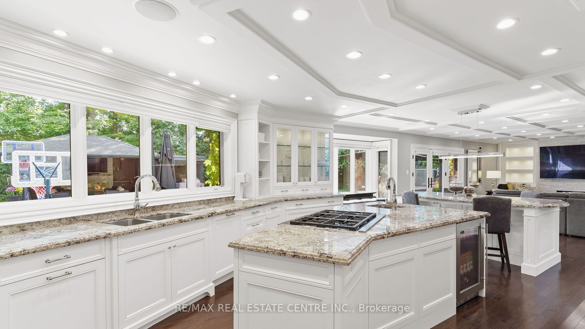 3638 St.Laurent Court