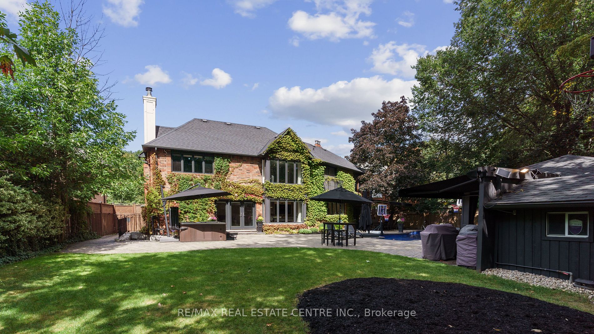3638 St.Laurent Court