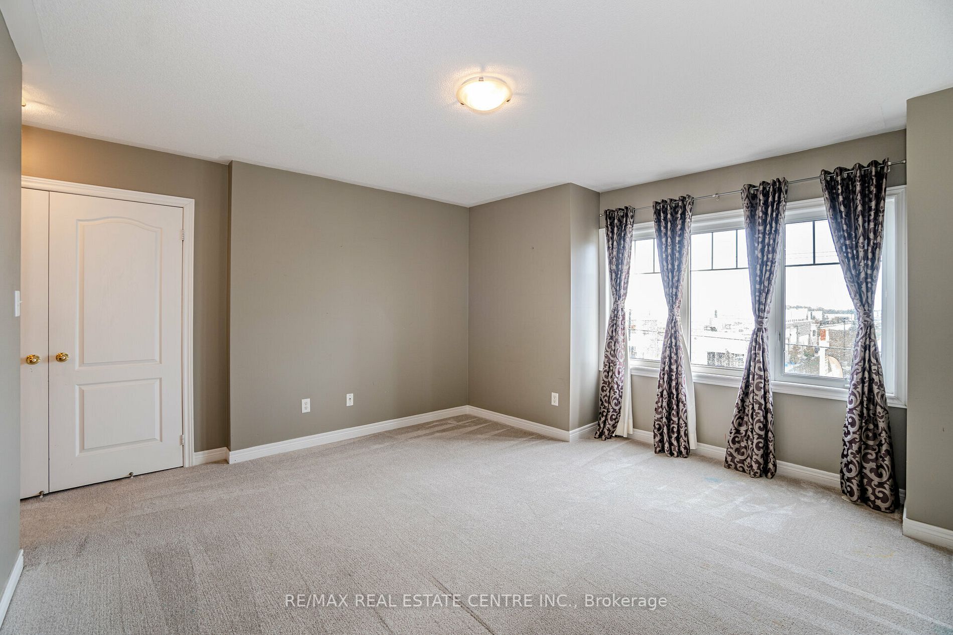 3985 Eglinton Avenue W, #5