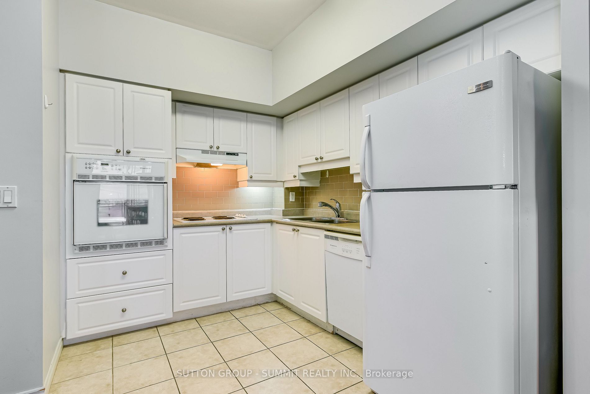 810 Scollard Court, #701