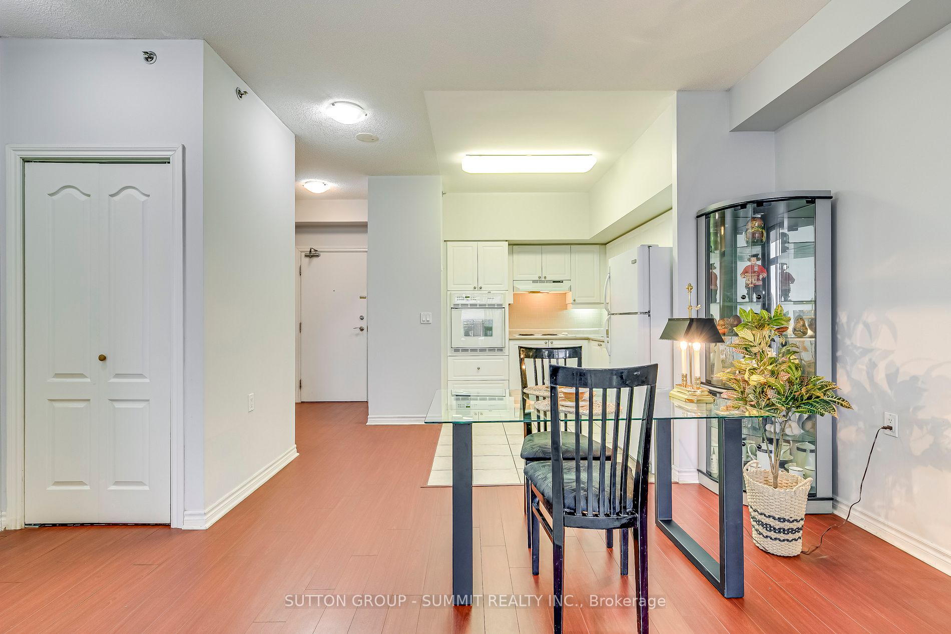 810 Scollard Court, #701