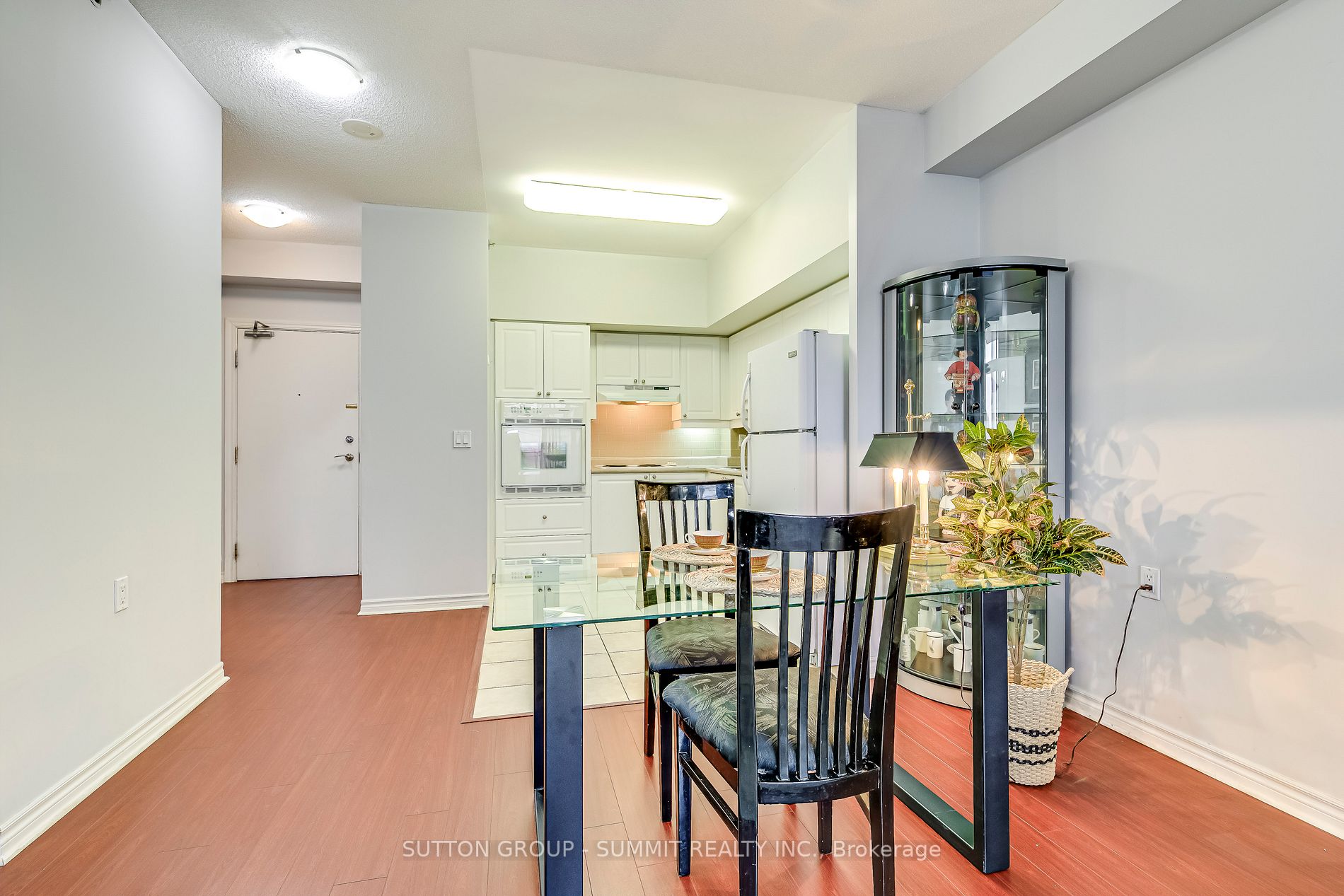 810 Scollard Court, #701