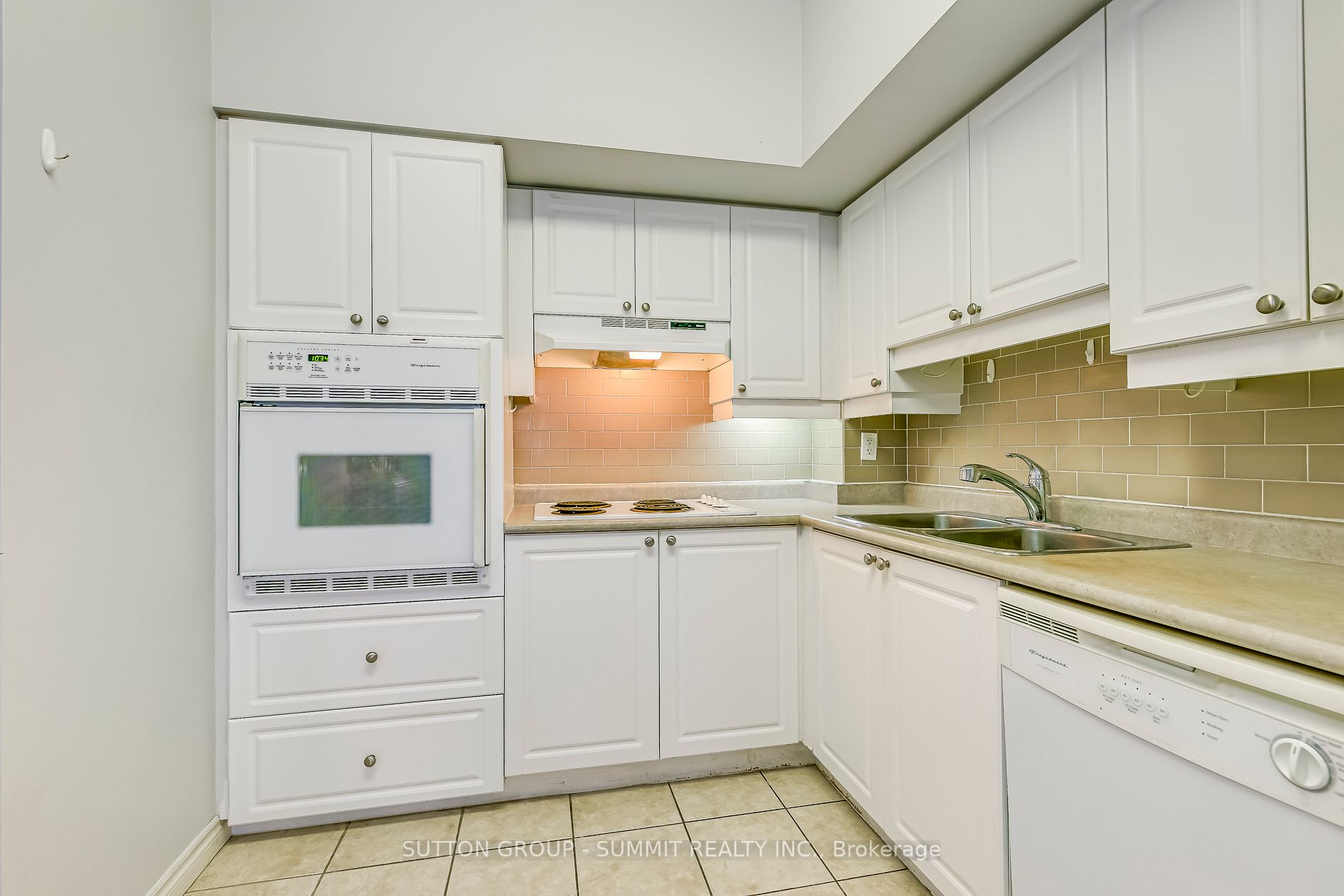 810 Scollard Court, #701