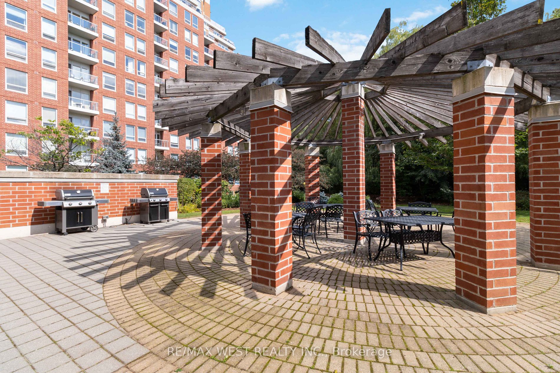 50 Old Mill Rd, #905 Ph5