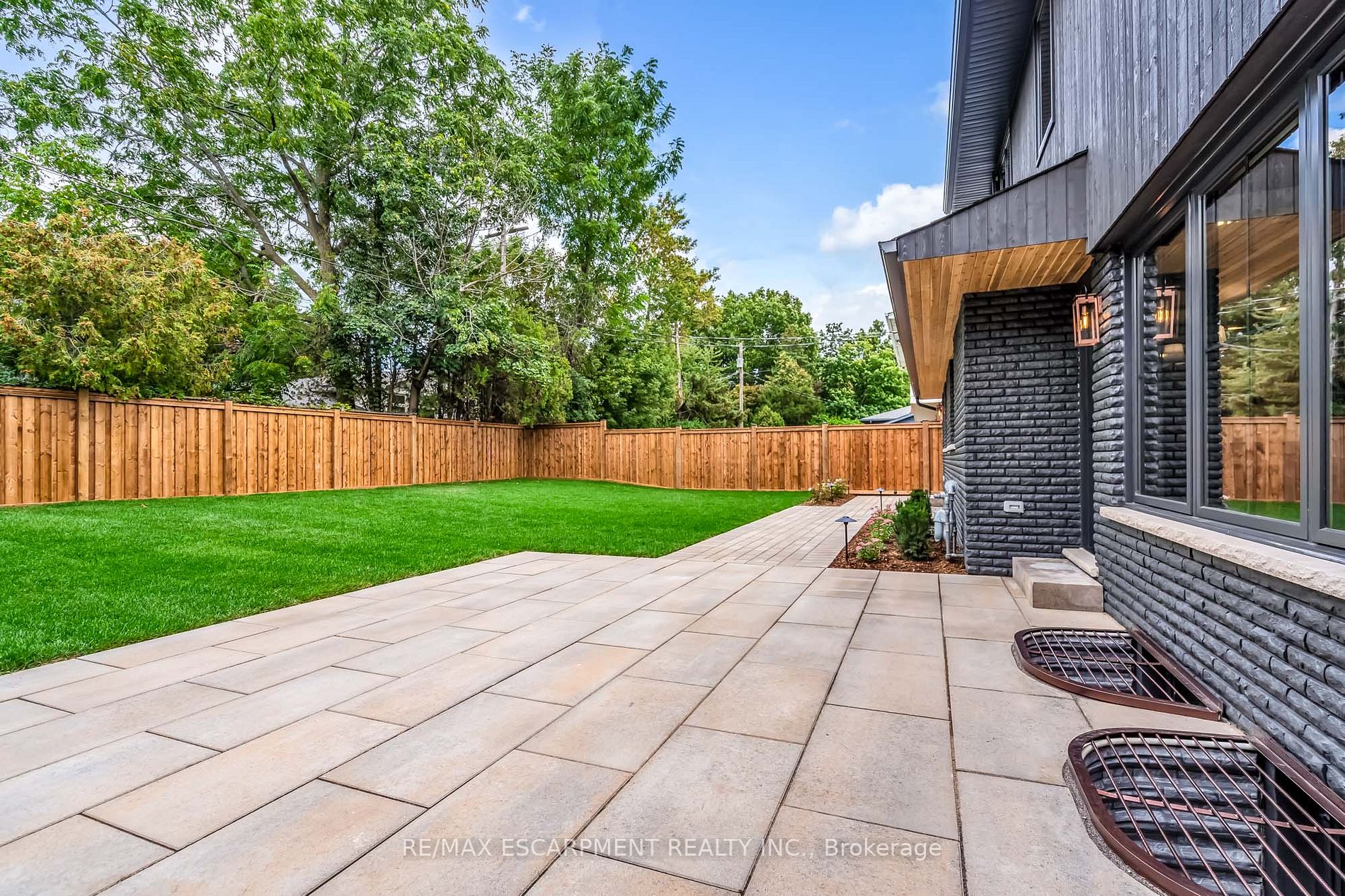 369 Swinburne Road