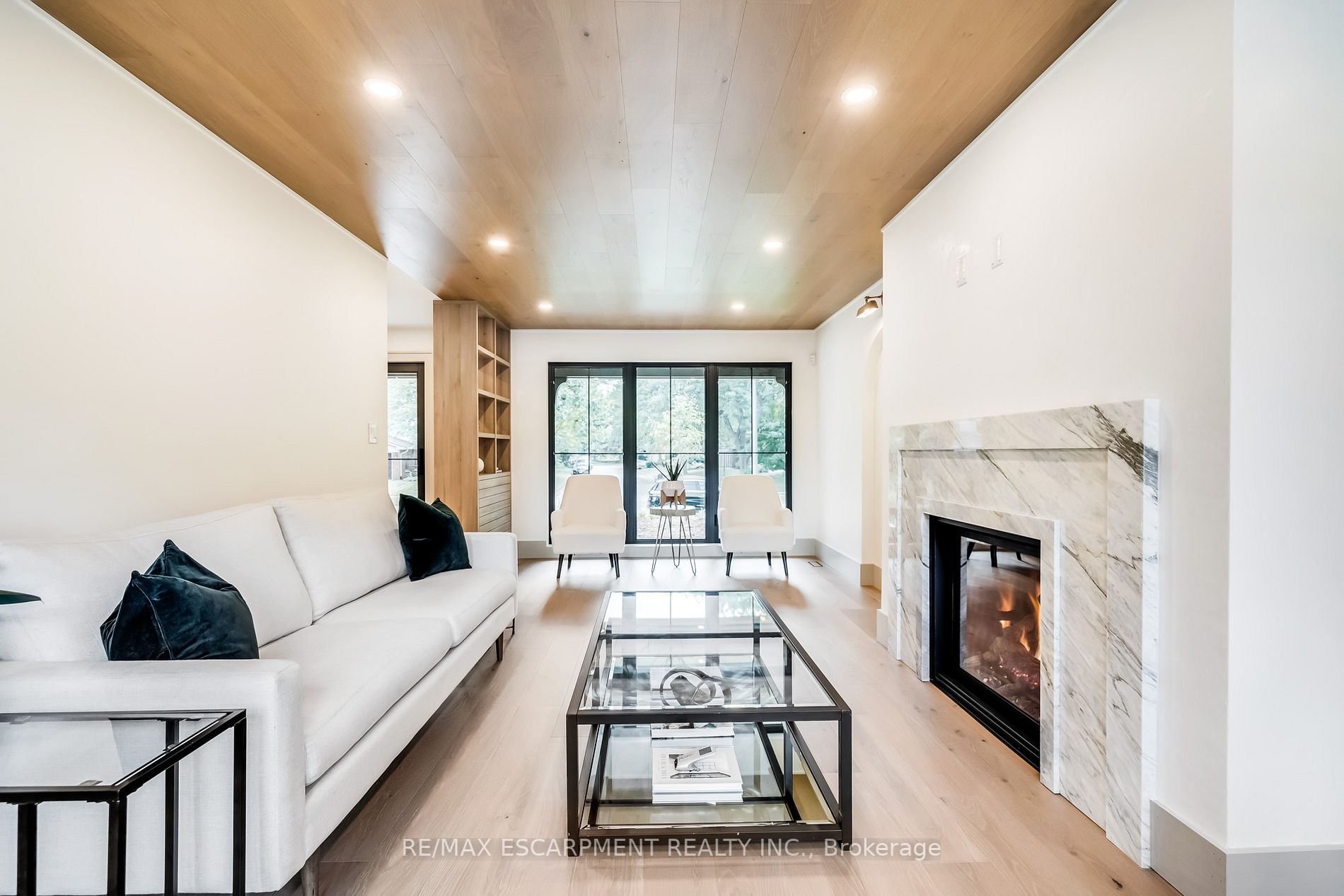 369 Swinburne Road