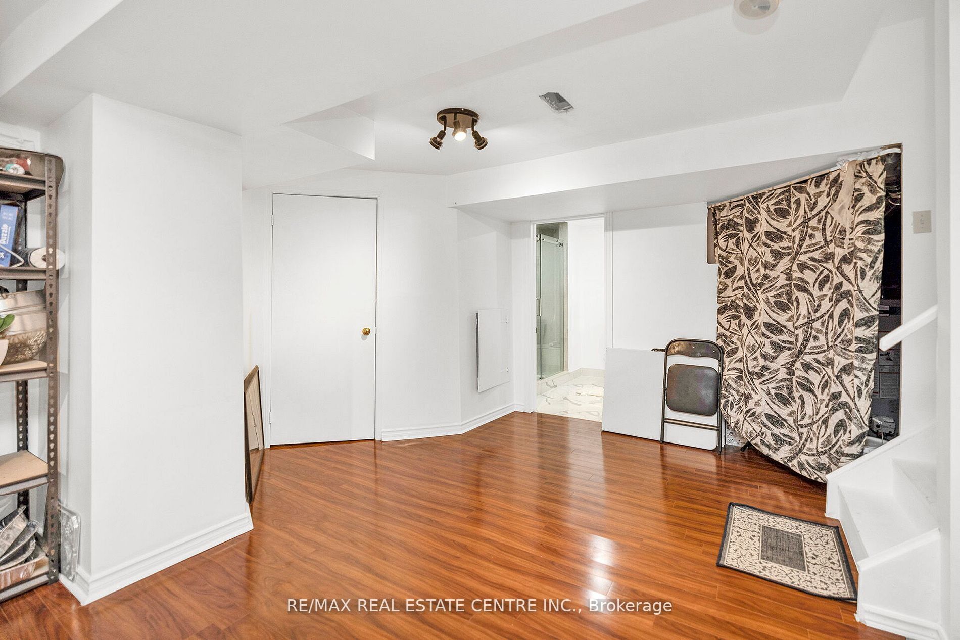 26 Nepean Place