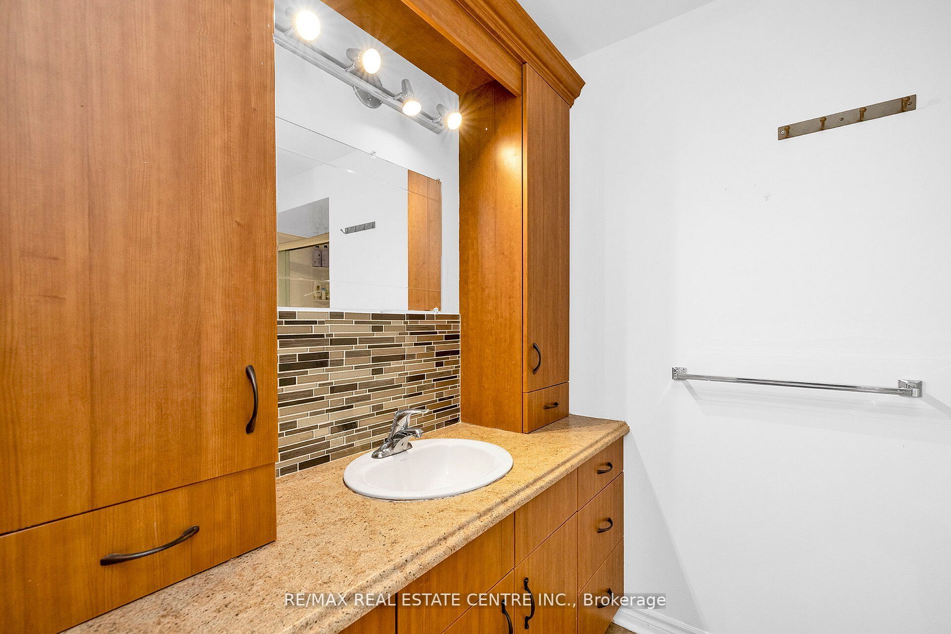 26 Nepean Place