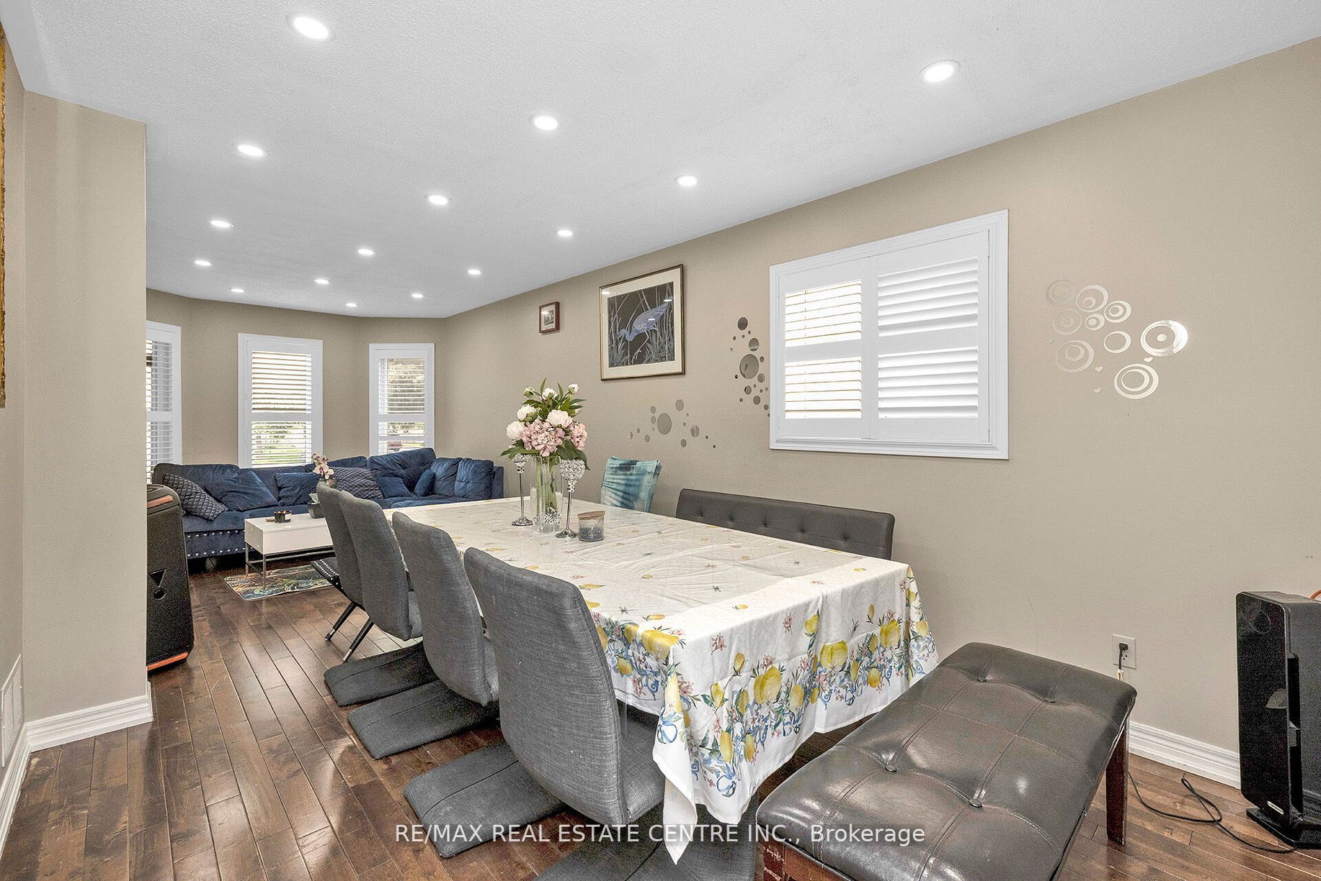 26 Nepean Place