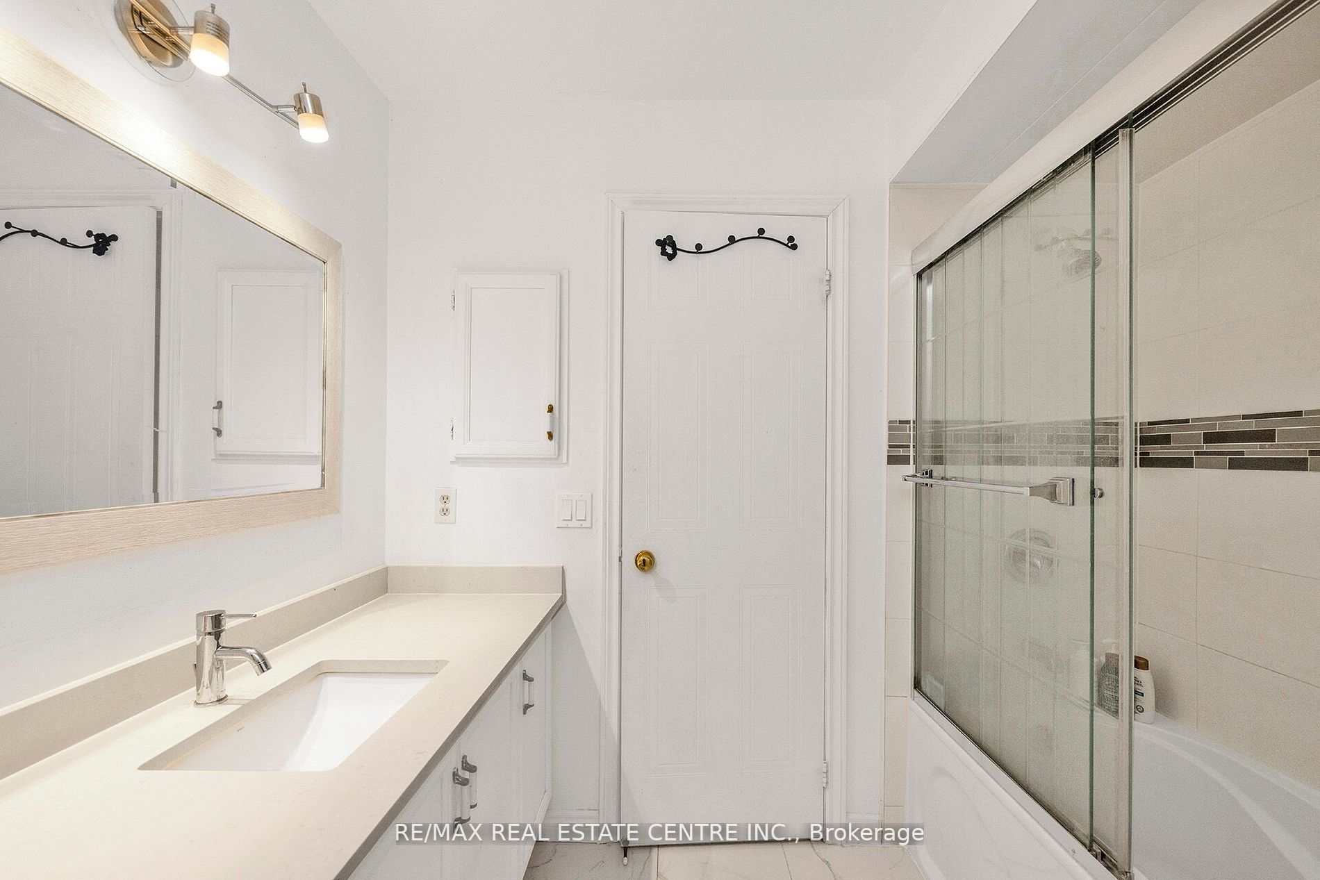 26 Nepean Place