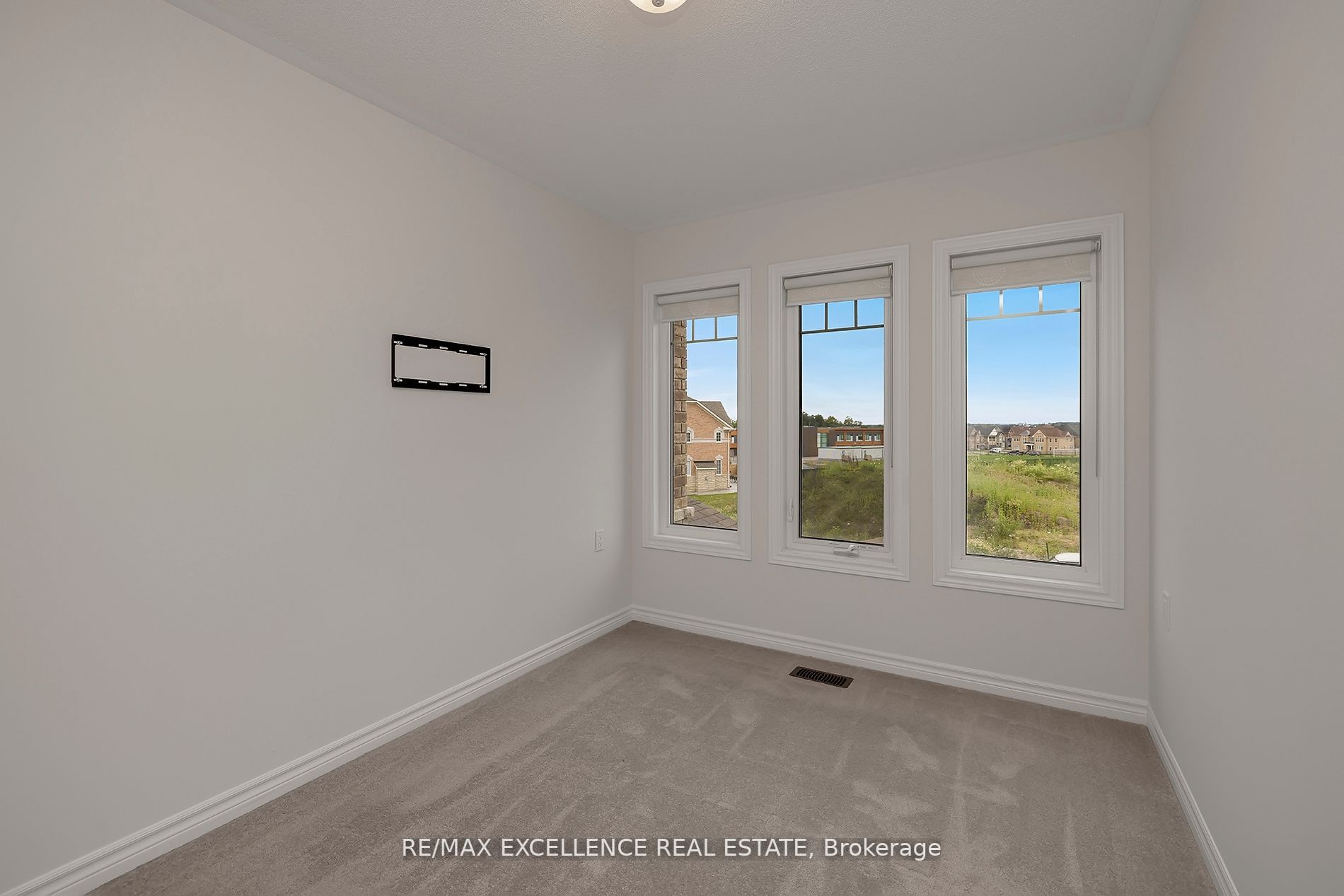9 Sparrowbrook St