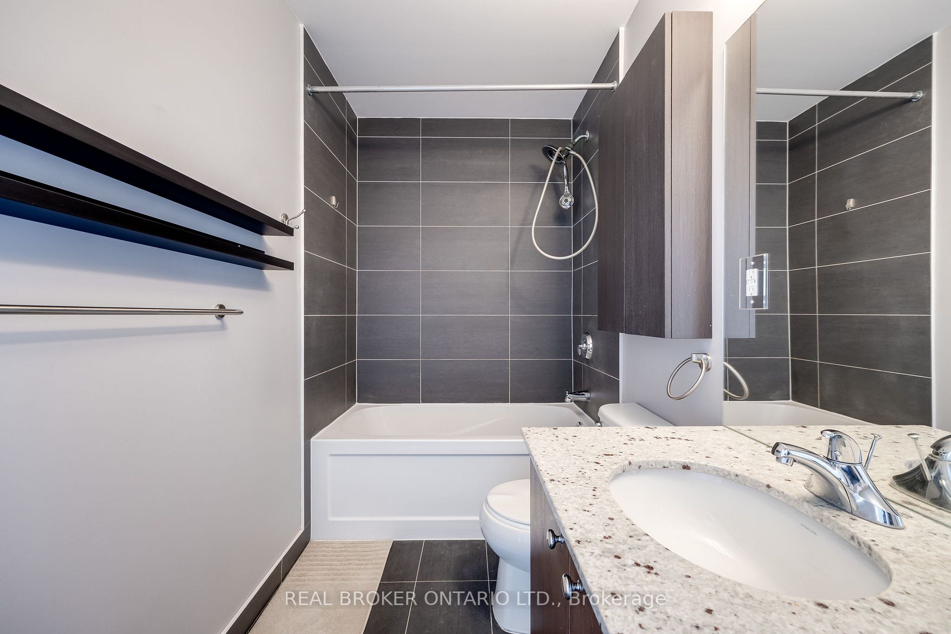 5101 Dundas St W, #511