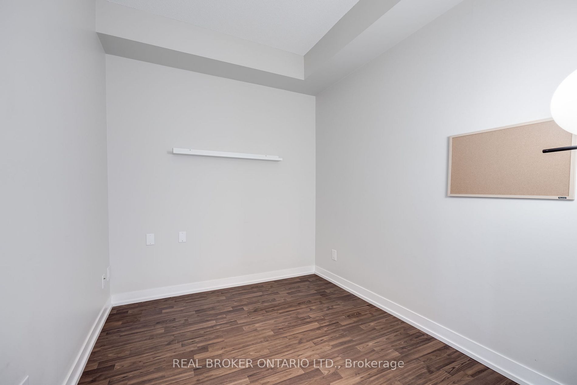 5101 Dundas St W, #511
