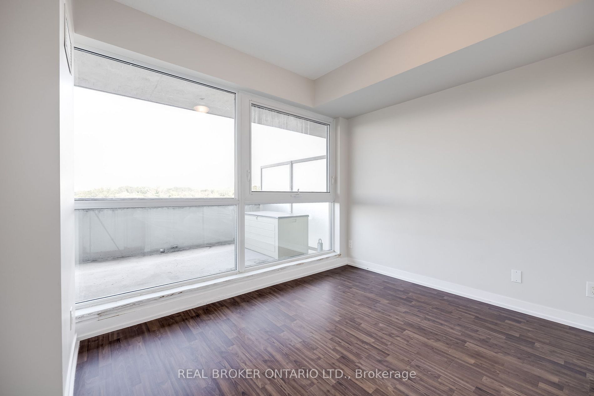 5101 Dundas St W, #511