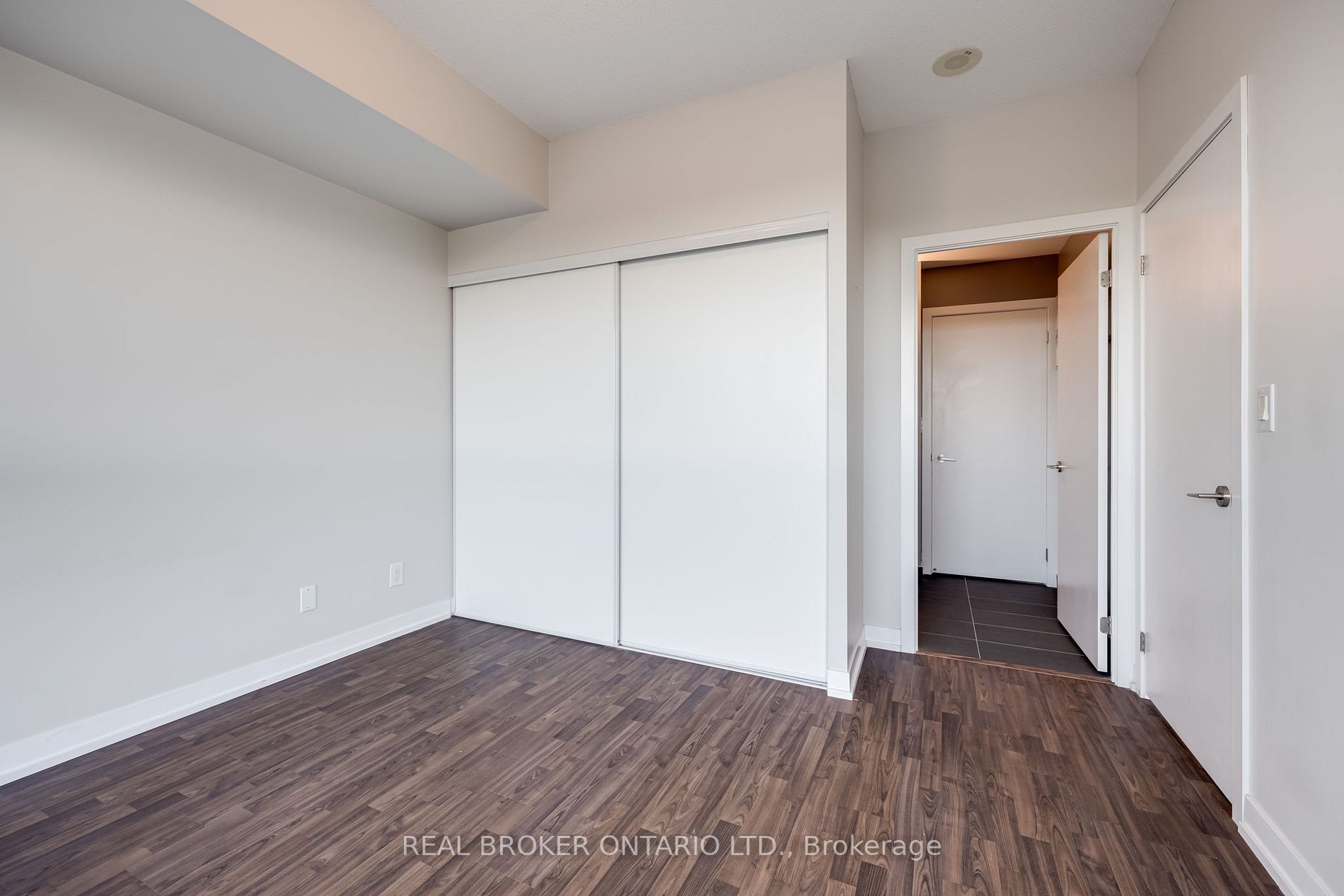 5101 Dundas St W, #511