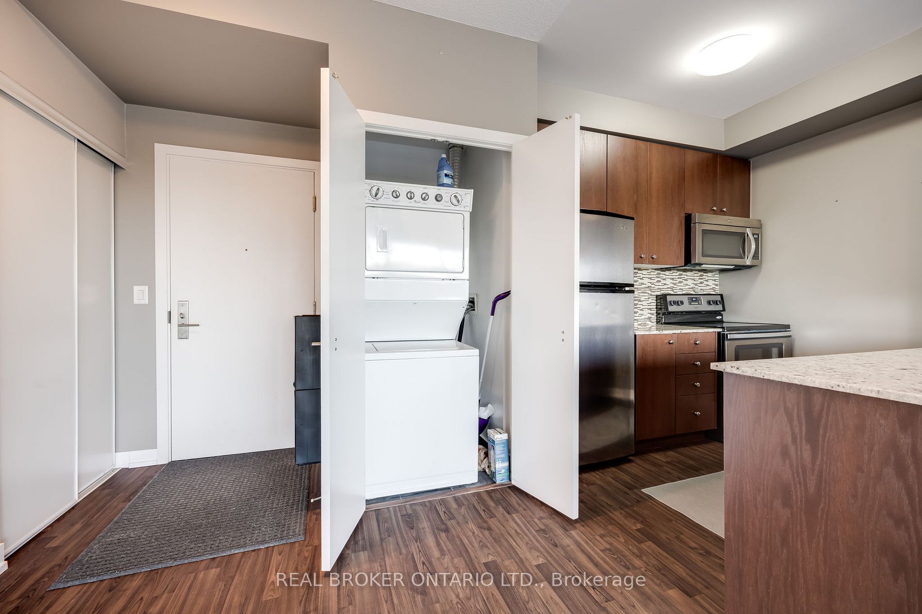 5101 Dundas St W, #511